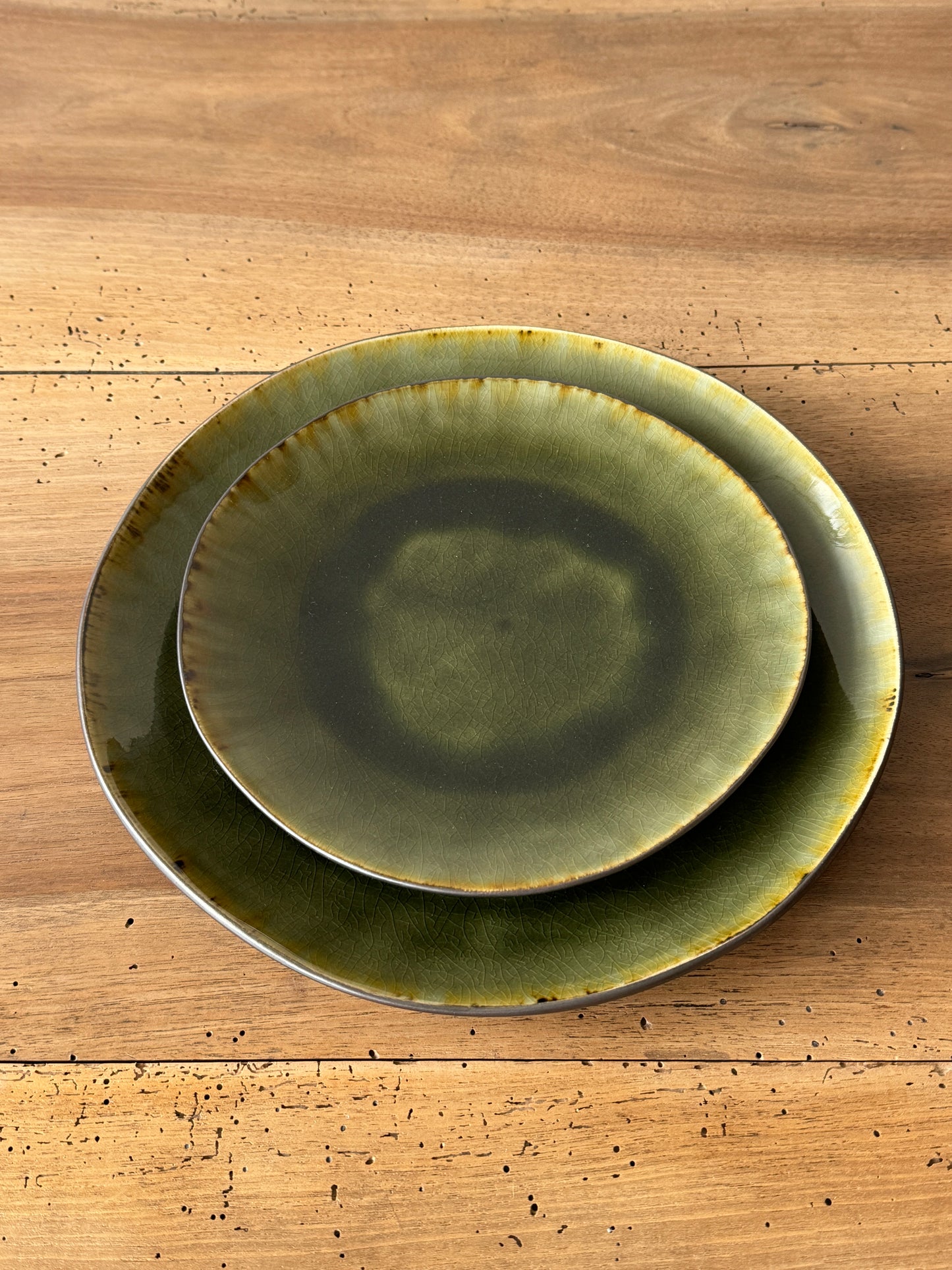 Assiette plate 27,5cm en grès vert