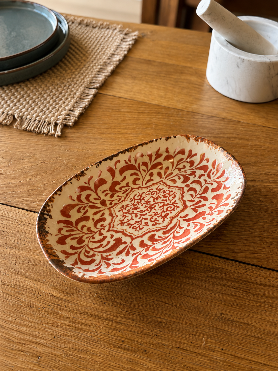 Assiette oval en porcelaine rouge 23.5X13.5cm PALAZZO