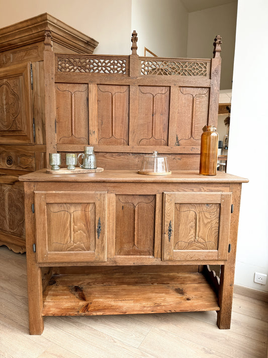 Buffet en bois Sculpté