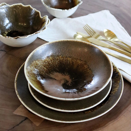 Assiette creuse en porcelaine marron 21cm SATURNE
